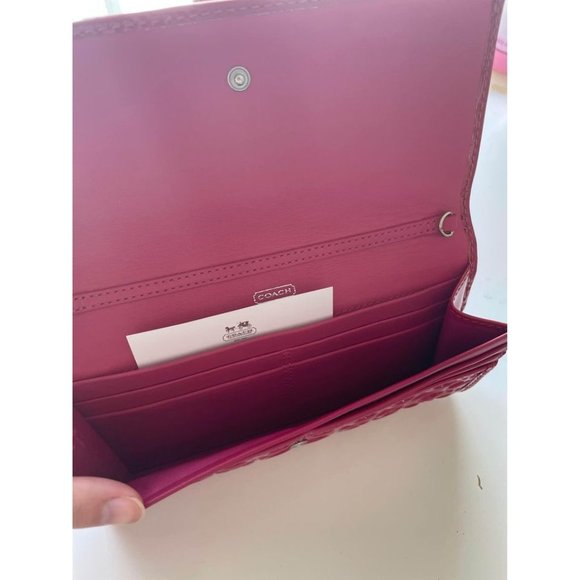 New Coach Wallet - Picture 6 of 7